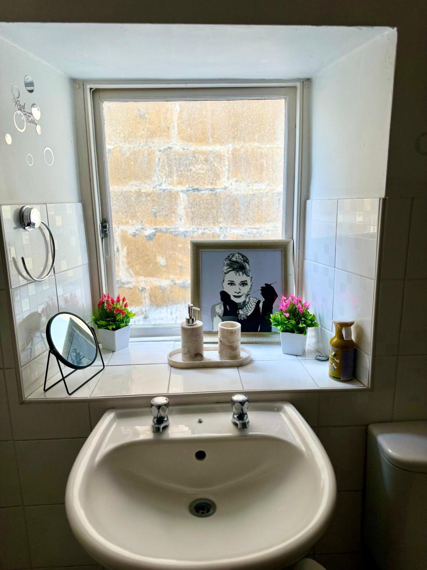 Beautiful Townhouse Next To Royal Victoria Park And Botanical Gardens Within Easy Walking Distance To Bath City Centre Εξωτερικό φωτογραφία